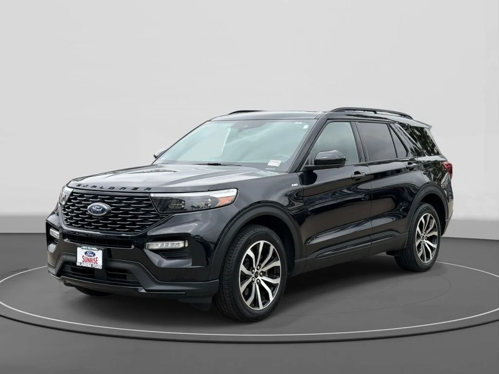 2023 Ford Explorer ST-LINE 4WD's photo