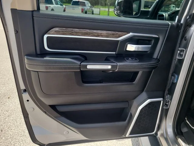 Used 2019 Silver Ram Laramie image 13