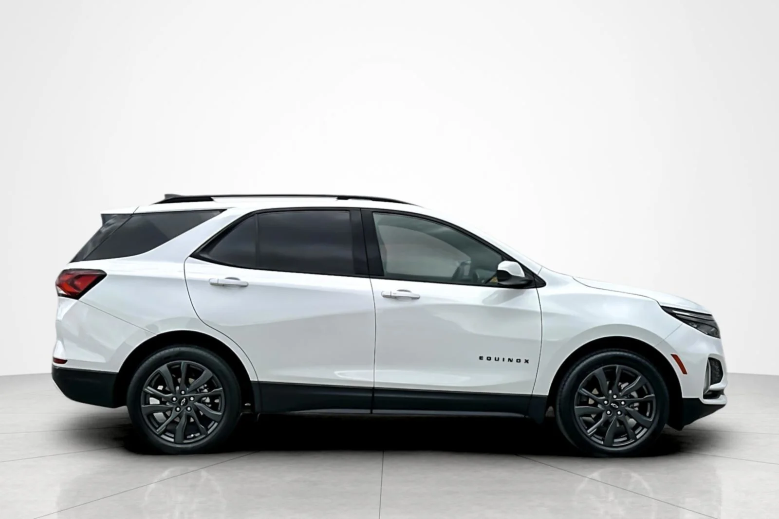 Used 2022 Summit White Chevrolet RS image 6