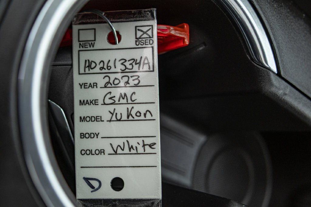 Used 2023 White GMC AT4 image 26