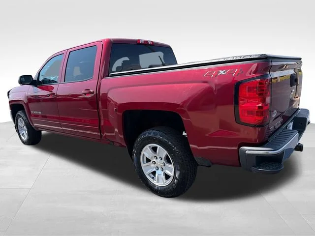 Used 2018 CAJUN RED TINTCOAT Chevrolet LT image 3