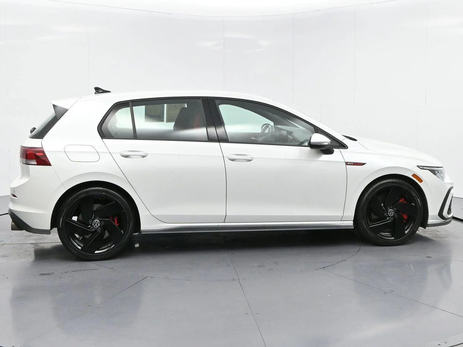 Used 2024 Opal White Pearl Volkswagen S image 8