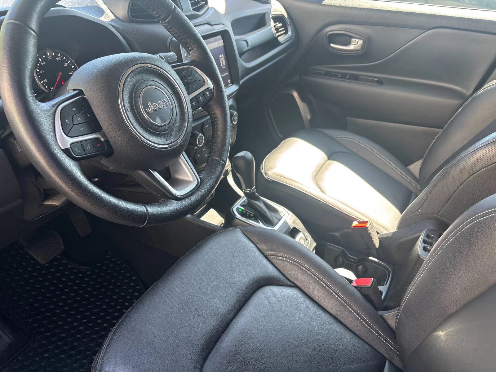 Used 2023 Black Clearcoat Jeep Limited image 10