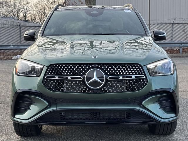 New 2026 MANUFAKTUR Ireland Mid Green Metallic Mercedes-Benz GLE 450 image 6