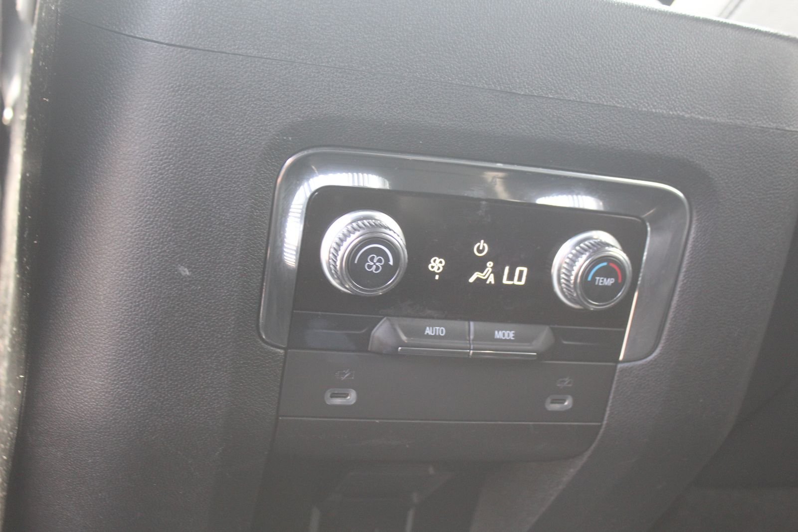 Used 2023 Sterling Metallic GMC SLT image 11