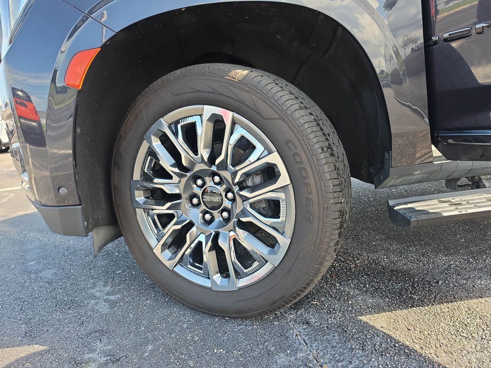 2023 GMC Yukon XL Denali Ultimate - Photo 30