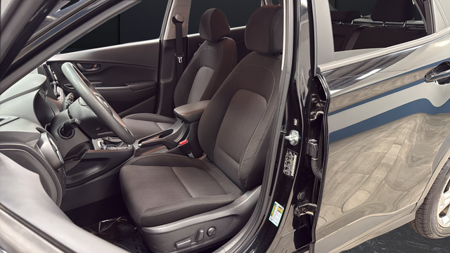 Used 2023 Ultra Black Pearl Hyundai SEL image 9