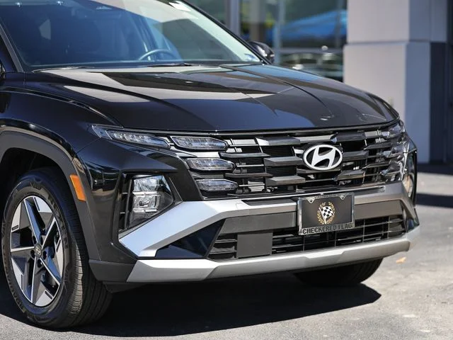 Certified Used 2025 Ash Black Hyundai SEL Convenience image 2