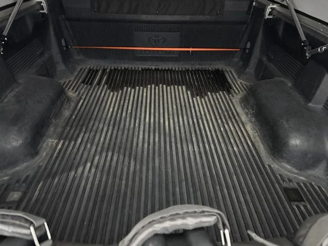 Used 2010  Toyota Grade image 30