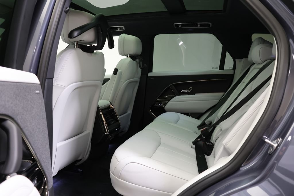 New 2026 Varesine Blue Metallic Land Rover SE image 34