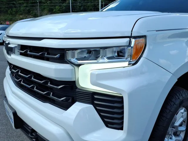 Certified Used 2022 White Chevrolet RST image 4