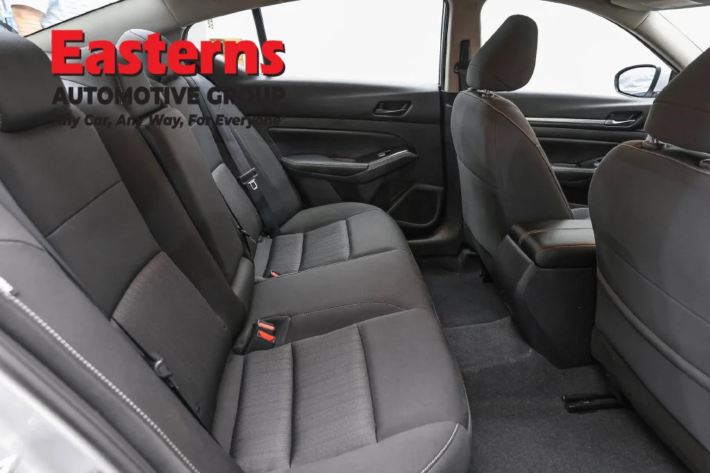 Used 2023 Silver Nissan 2.5 SV image 23