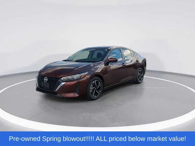 Used 2025 Red Nissan SV image 4