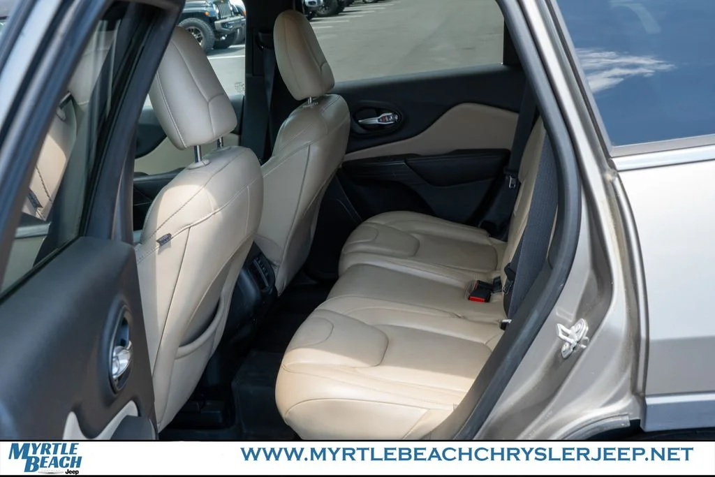 Used 2017 Light Brownstone Pearlcoat Jeep Limited image 13