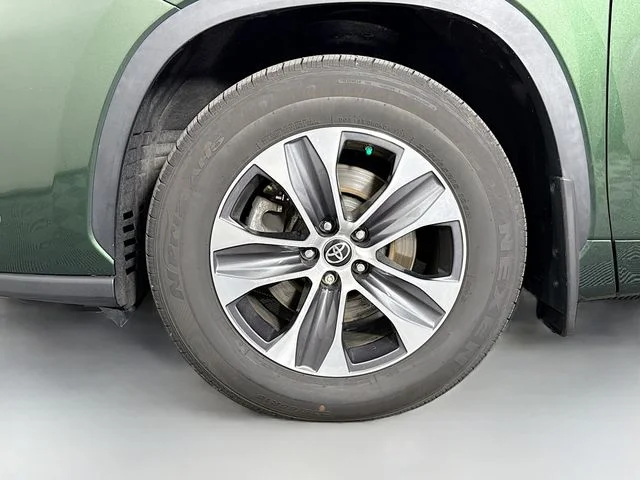 Used 2023 Green Toyota XLE image 32