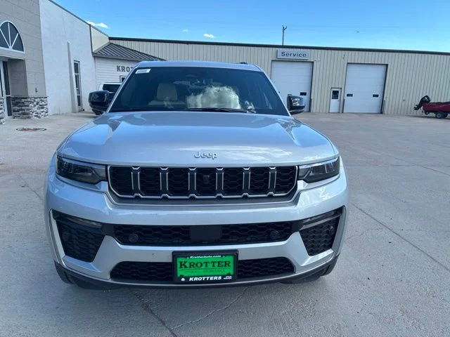 New 2026 Silver Zynith Jeep Limited image 3