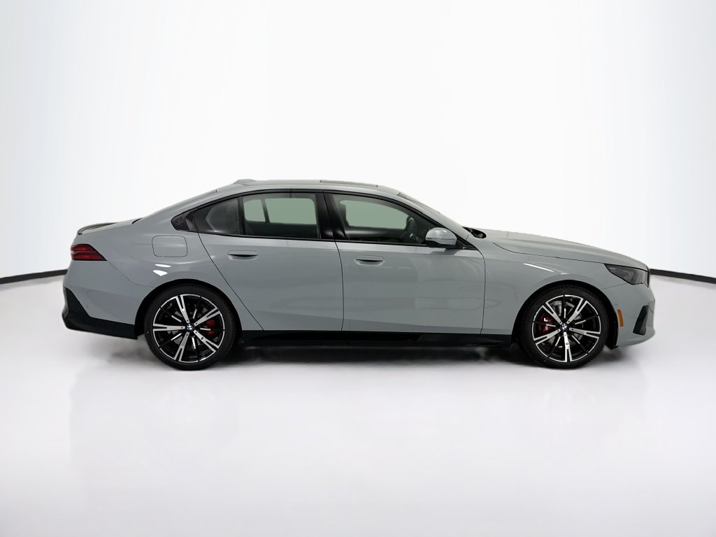 Used 2027 Gray Metallic BMW 530i image 4