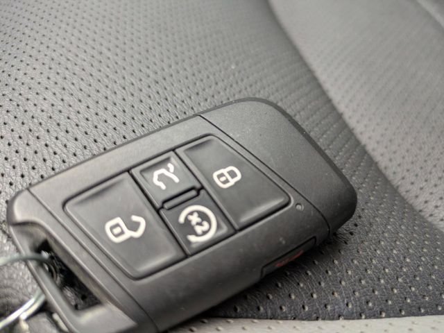 Used 2024 Black Volkswagen 1.5T SEL image 31