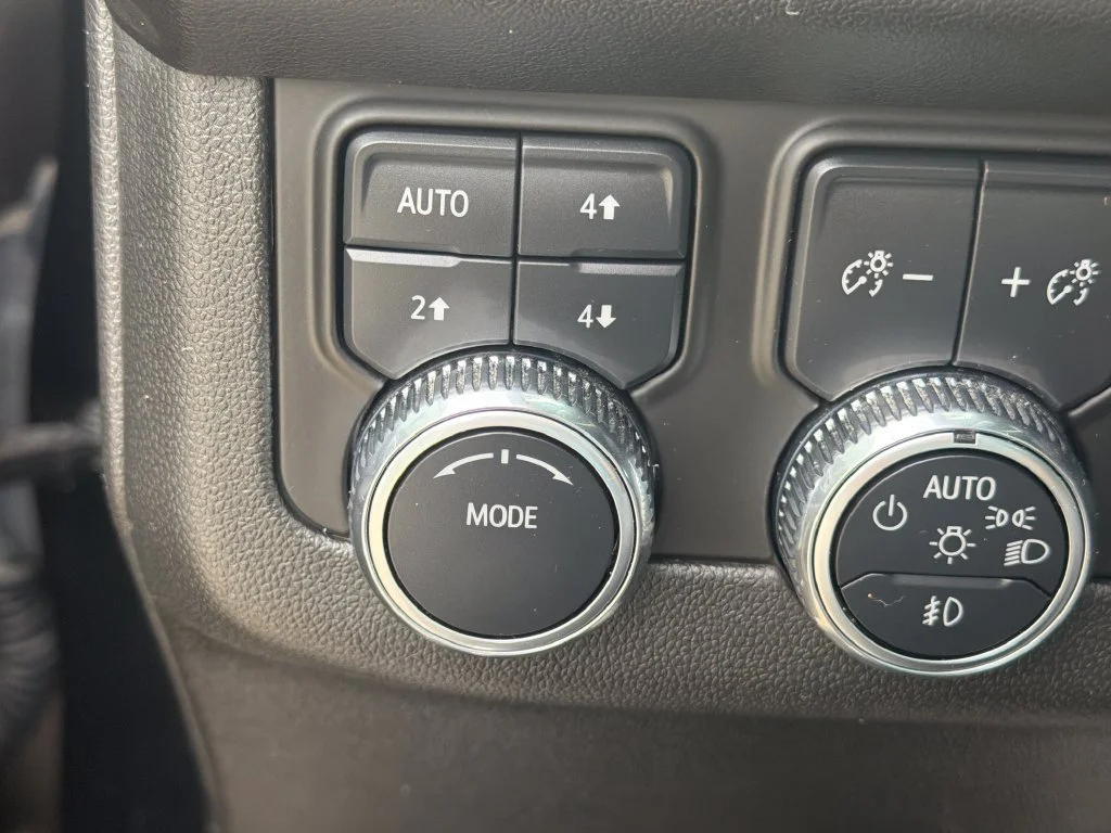 2023 GMC Yukon SLT - Photo 22