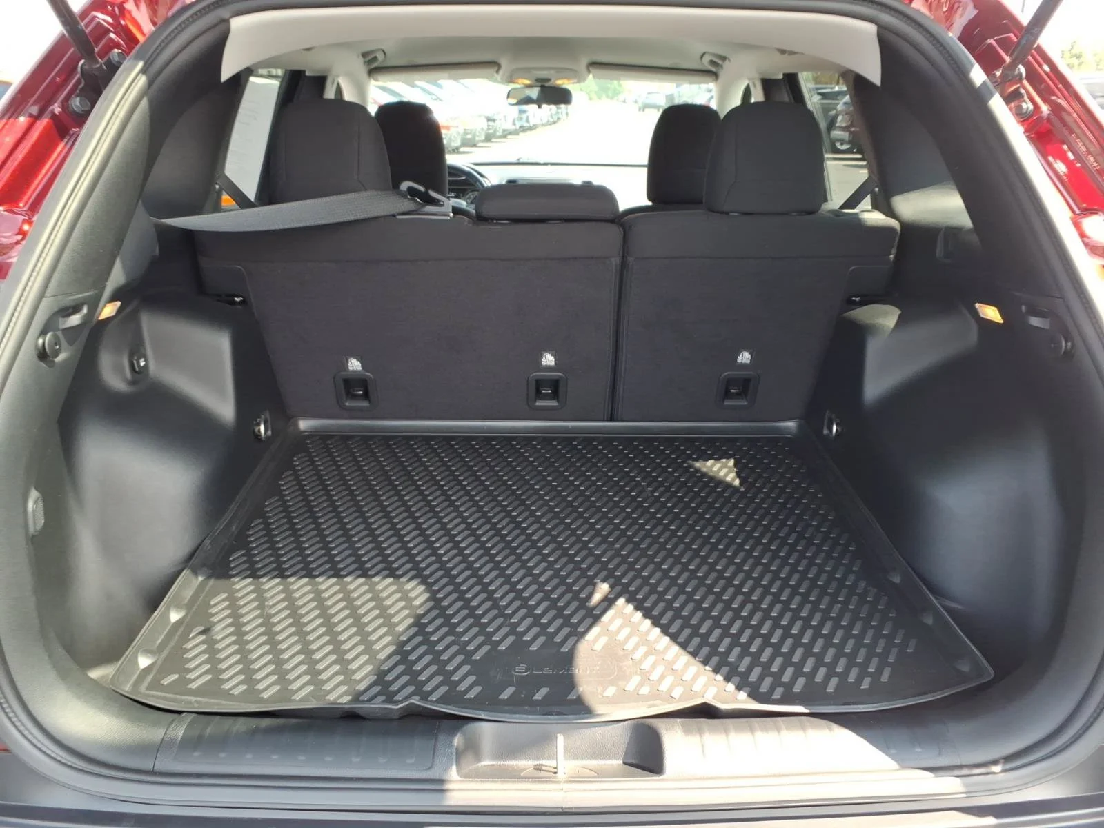 Used 2020 Velvet Red Pearlcoat Jeep Latitude image 29