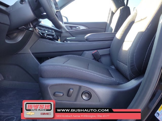 New 2027 Mosaic Black Metallic Chevrolet LT image 16