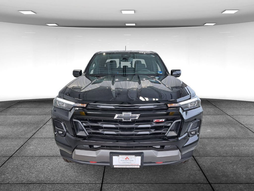 2026 Chevrolet Colorado Z71 Crew Cab Pickup Slide 1