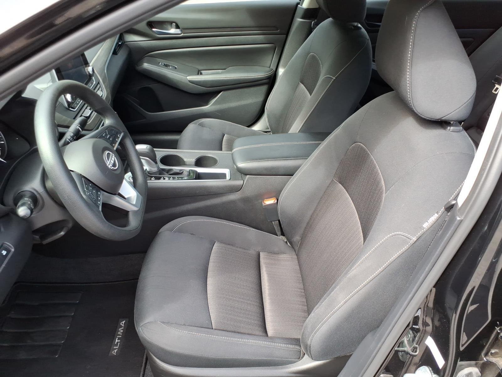 Used 2025 Super Black Nissan SV image 10