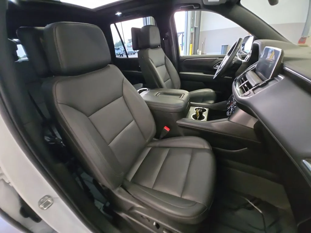 Used 2024 White Chevrolet Z71 image 30