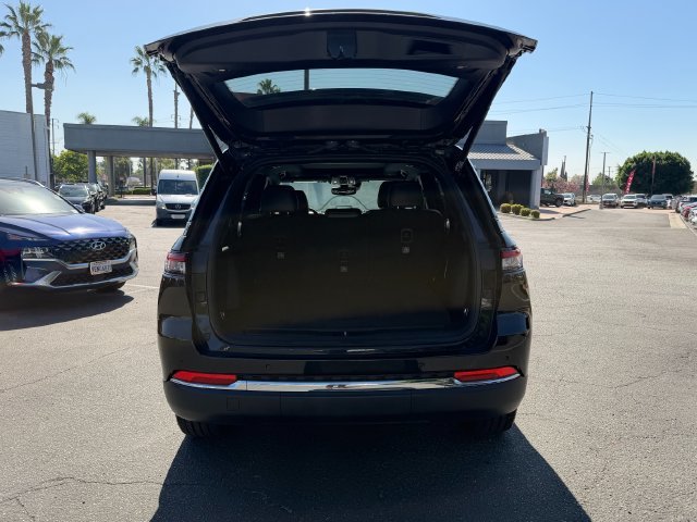 Used 2024  Jeep 4xe image 7