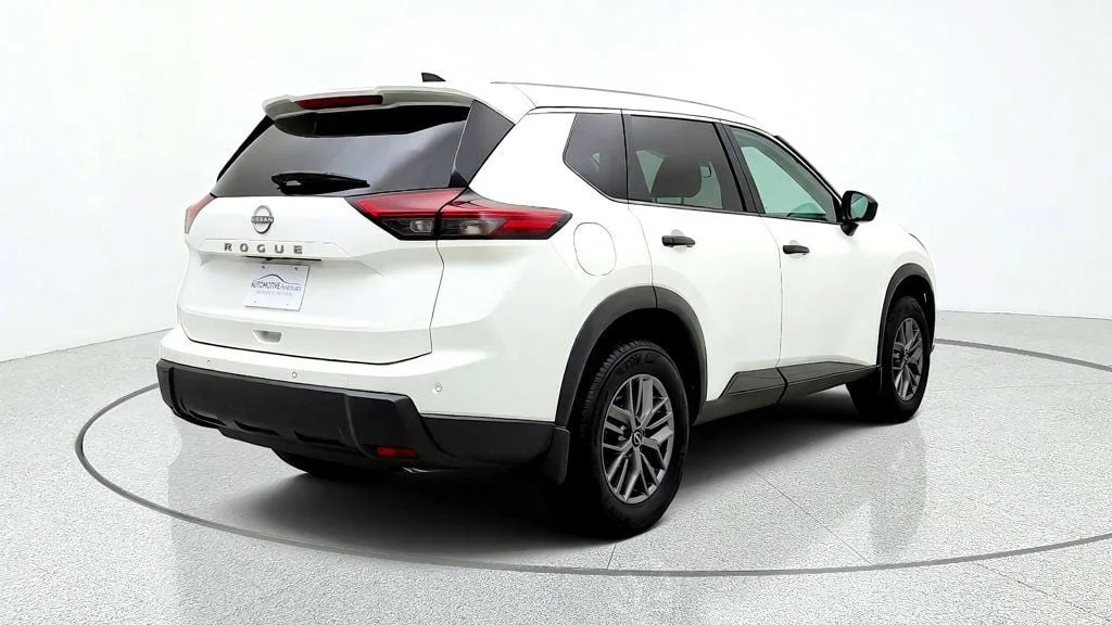 Used 2025 Glacier White Nissan FWD S image 5