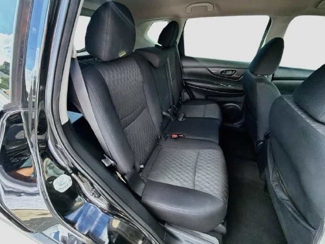 Used 2019 Black Nissan S image 26