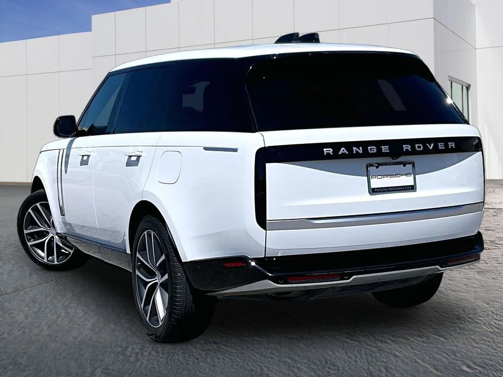 Used 2025 White Land Rover Autobiography image 3