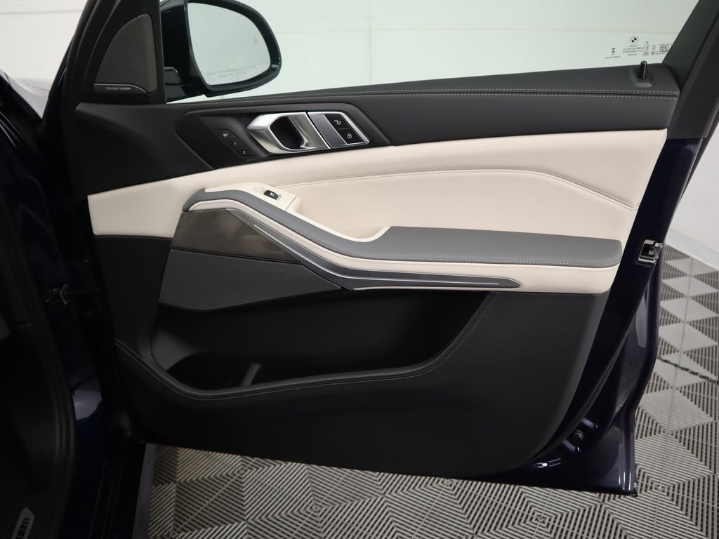 2026 BMW X7 40i - Photo 28