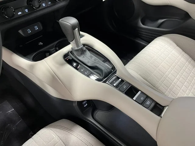 New 2027 Platinum White Pearl Honda LX image 20