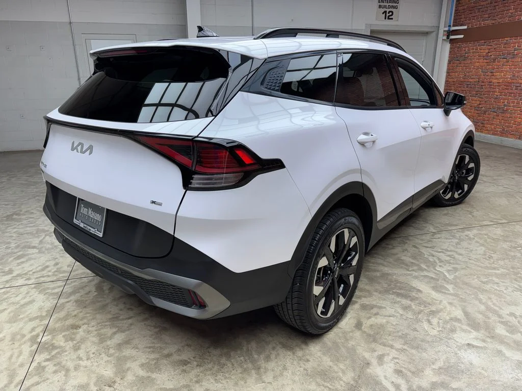 Used 2023 White Pearl Kia X-Line image 4