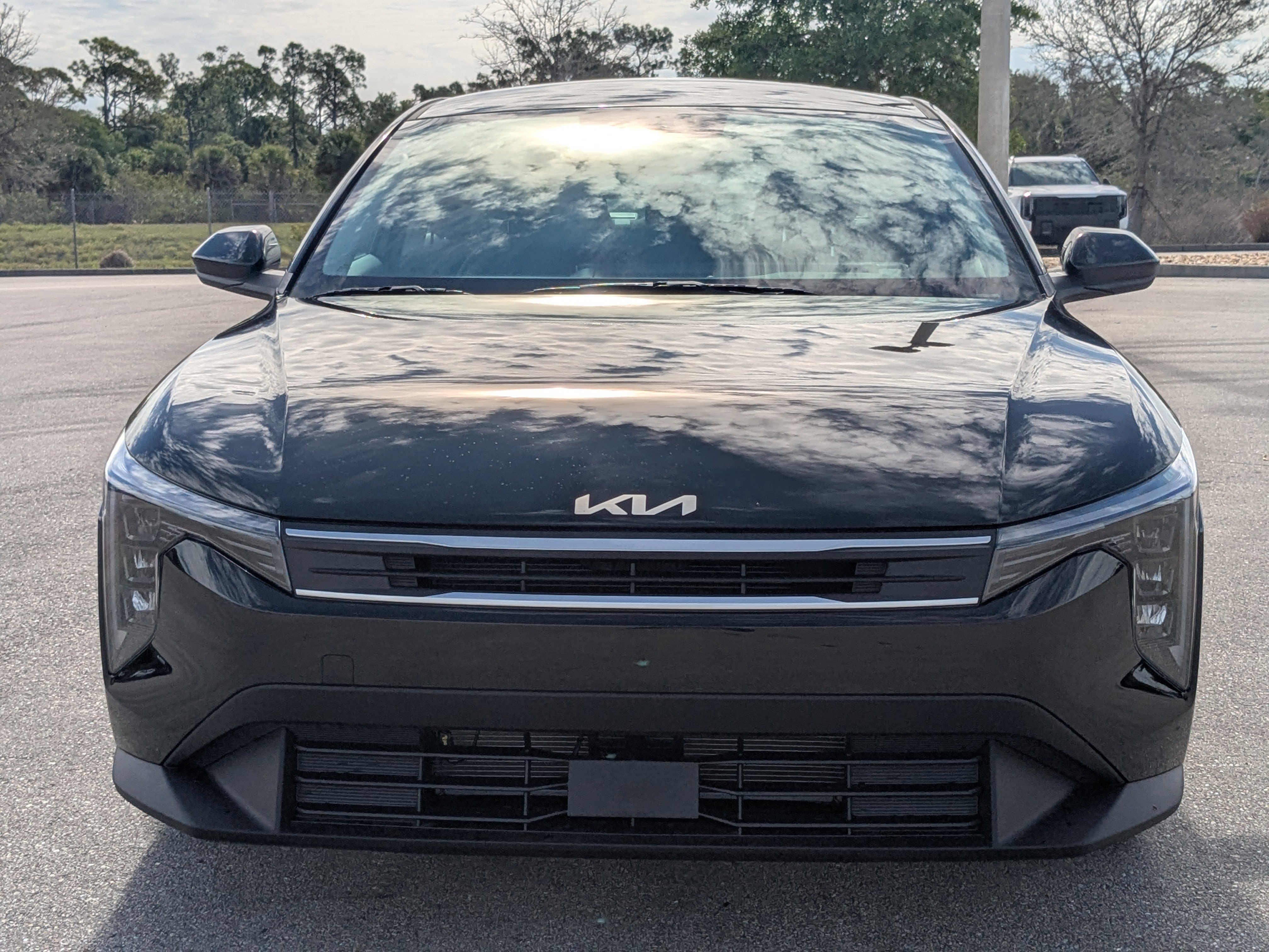 New 2026 Aurora Black Pearl Kia LX image 3