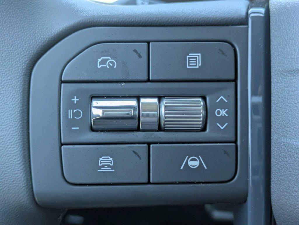 New 2027 Iceberg Green Kia S image 25
