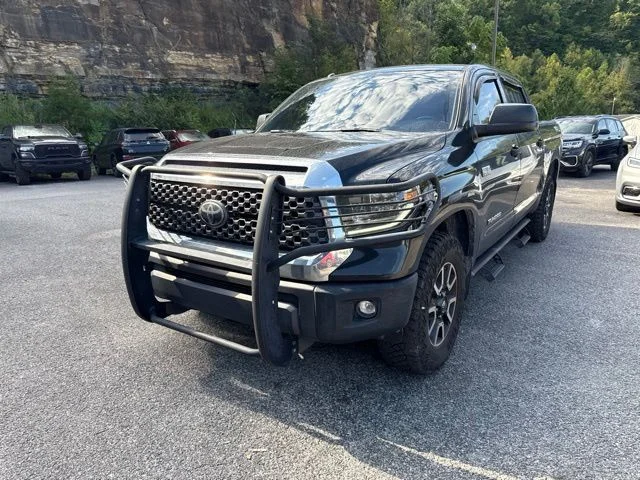 Used 2019 Black Toyota SR5 image 7