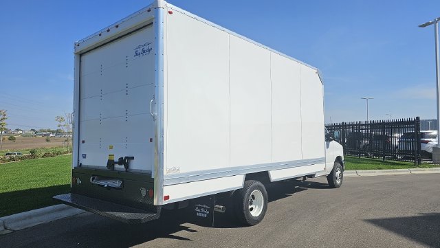 New 2027 Oxford White Ford Base image 3