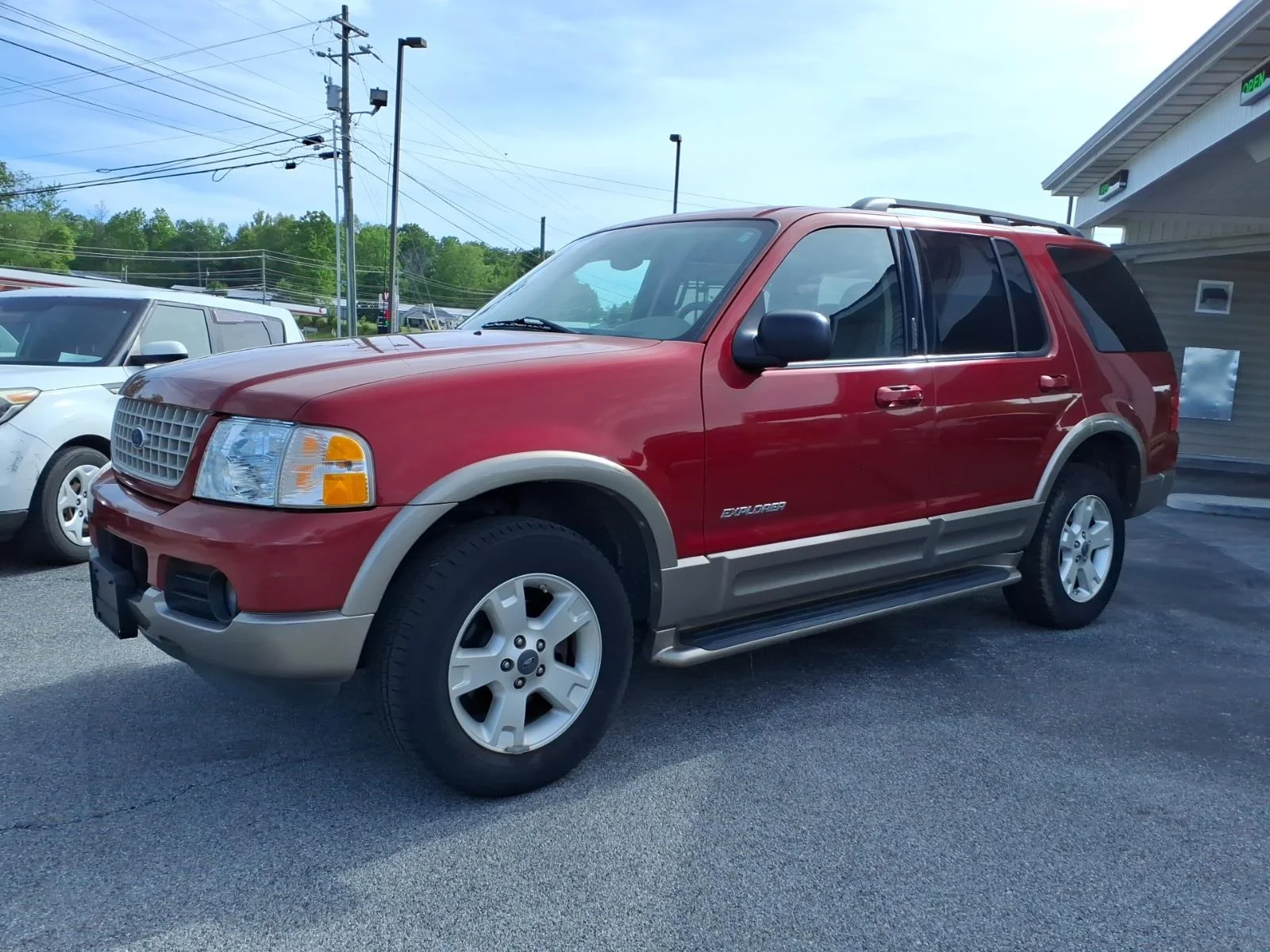 2004 Ford Explorer Eddie Bauer 4.6's photo