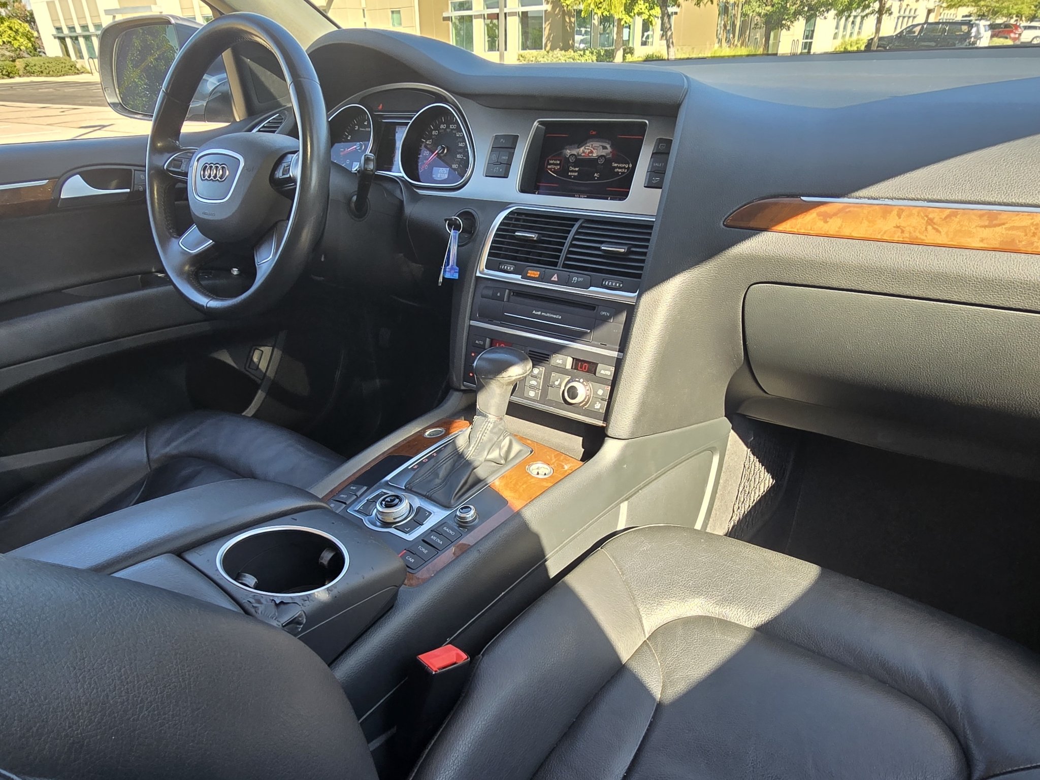 Used 2014 Graphite Gray Metallic Audi 3.0T Premium image 28