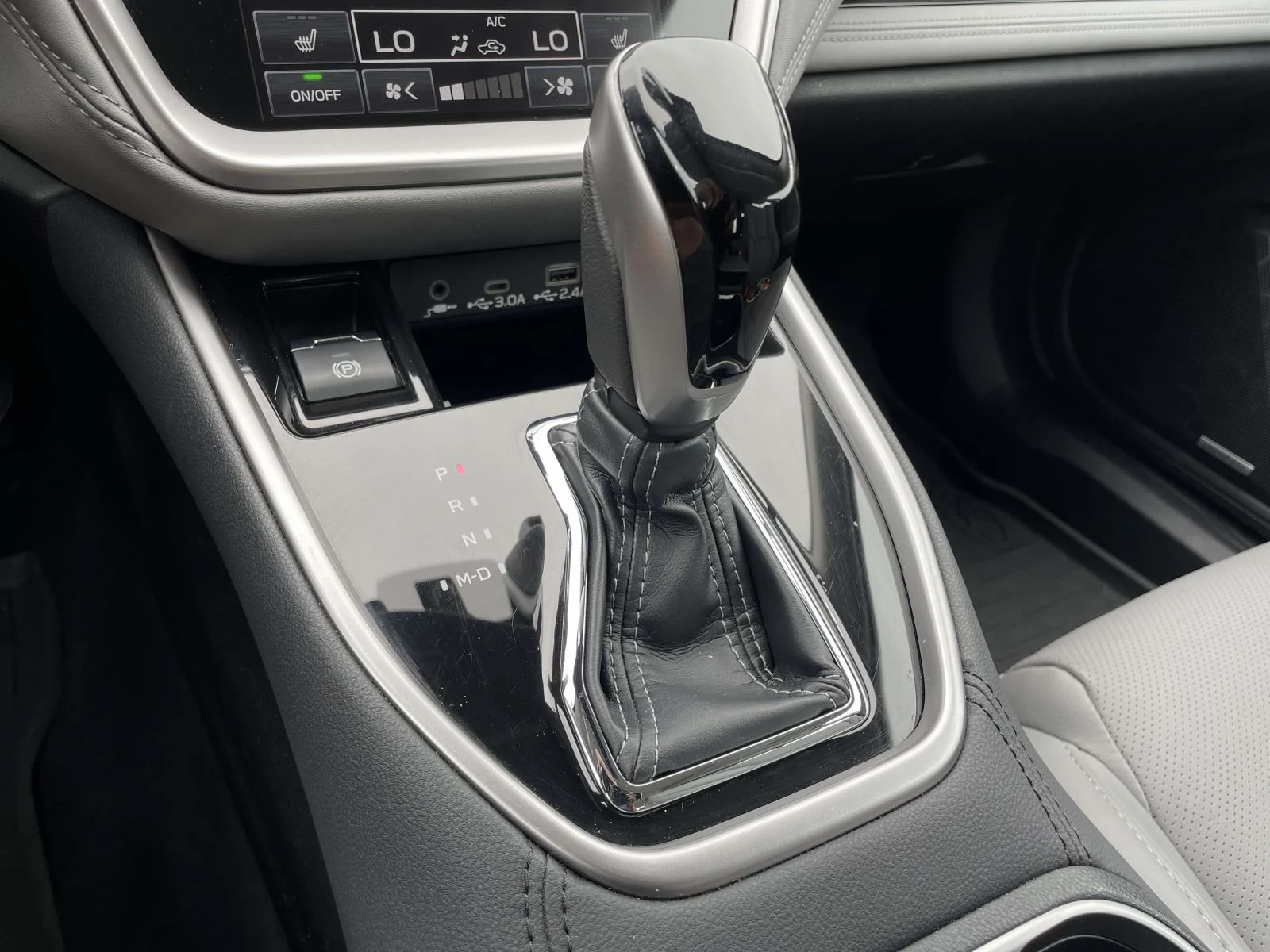 Used 2025 Magnetite Gray Metallic Subaru Limited image 20