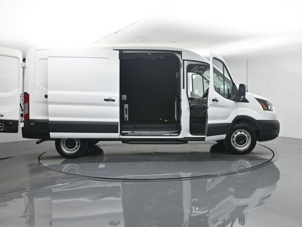 New 2026 Oxford White Ford Base image 4