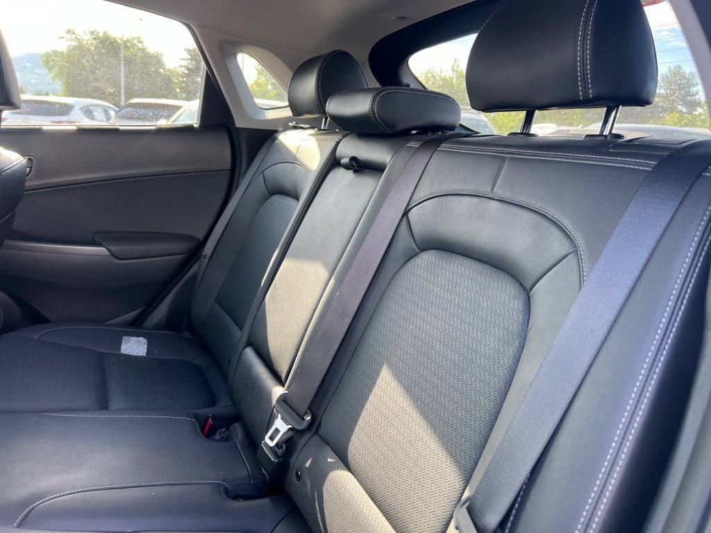 Used 2021 Lunar White Hyundai Limited image 16