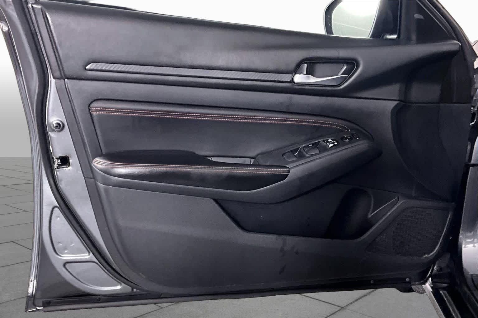 Used 2020 Gun Metallic Nissan 2.5 SR image 21
