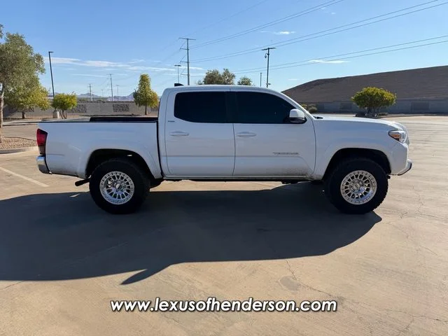 Used 2022 White Toyota SR5 image 5
