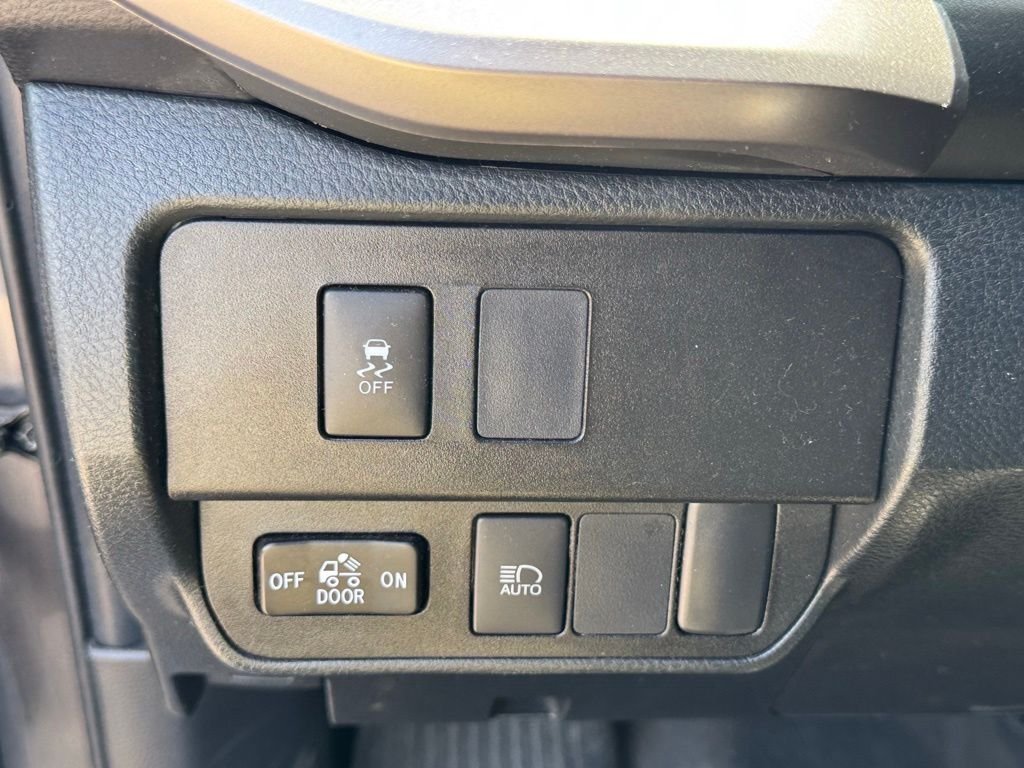 Used 2021 Gray Toyota SR5 image 11