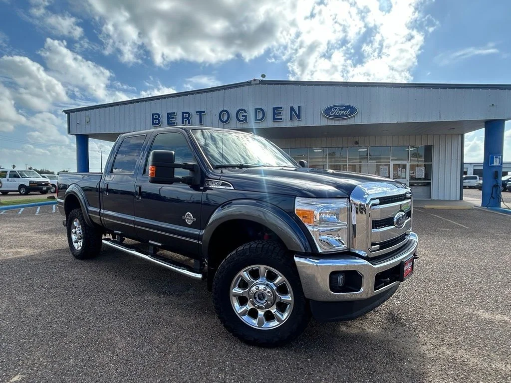 Used 2016  Ford Lariat image 1