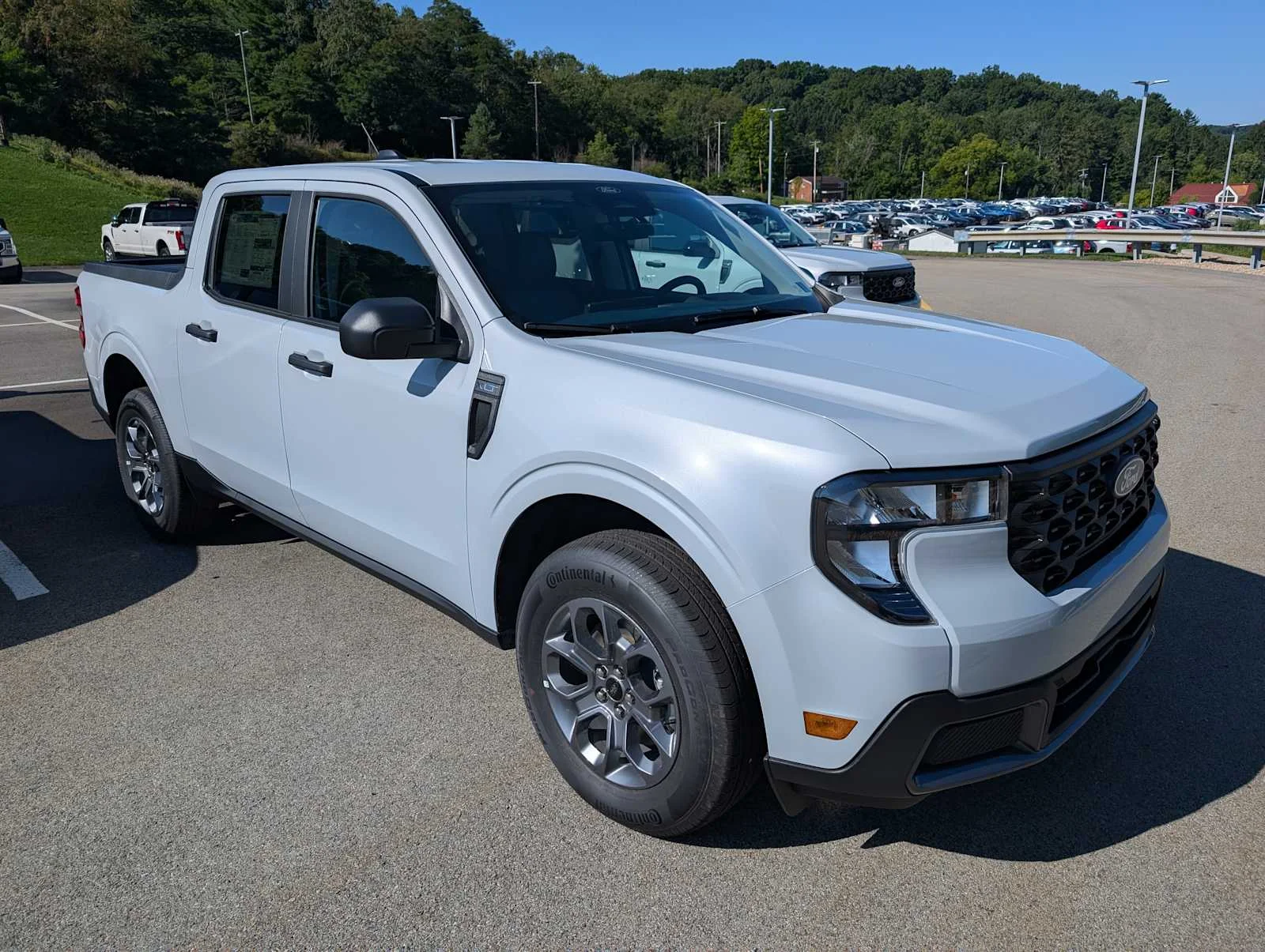 New 2026 Space White Metallic Ford XLT image 5