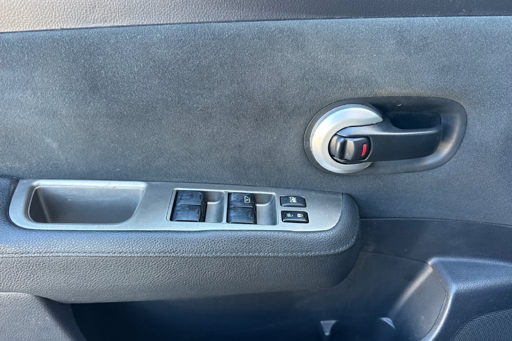 Used 2010 Blue Metallic Nissan 1.8 S image 13